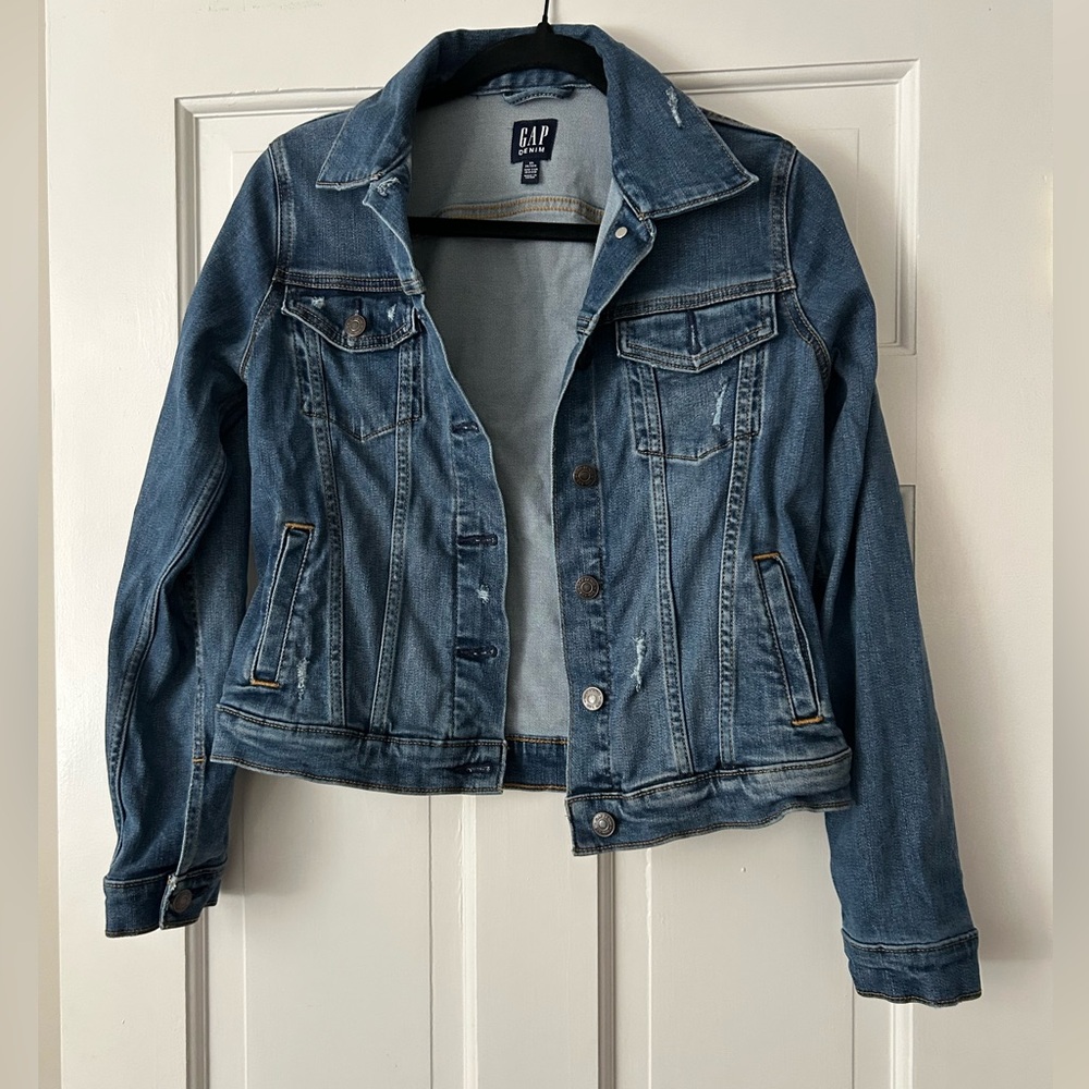 GAP Women's Classic Blue Jean Jacket